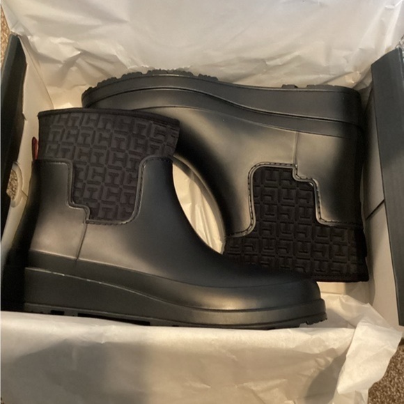 NWT Tommy Hilfiger Dark Blue Blayr Size 10M Rain Boots - Picture 2 of 6